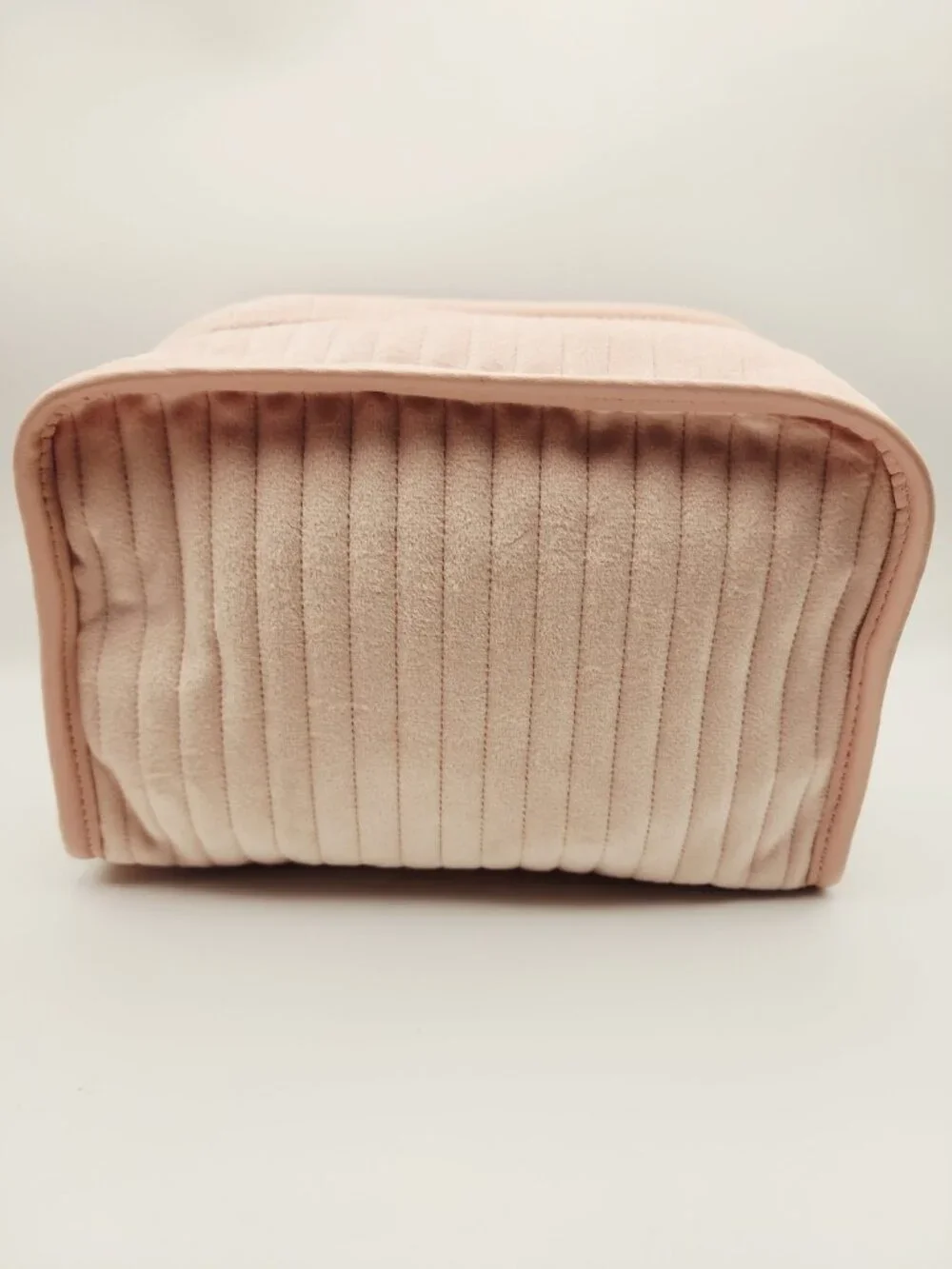 Bath & Body Works Quilted Terry Makeup Bag Cosmetic Travel Pouch